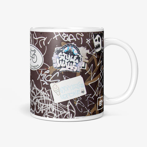 Be inspired by our Urban Art Coffee Mug "Hack Attakk - No1" from Chiang Mai. This mug features an 11oz size with the handle on the right.